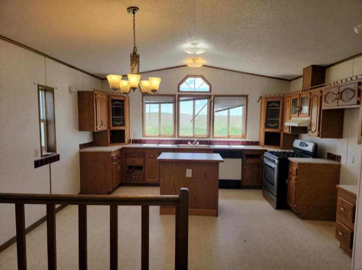 Kitchen with island